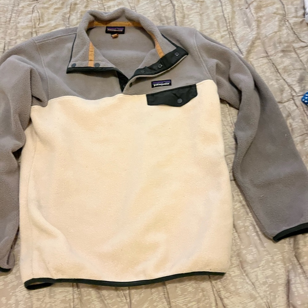 Patagonia Women’s Fleece Synchilla XS Grey and White